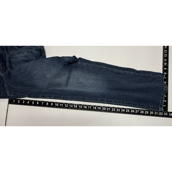 Lee Jeans Mens 44X32 Blue Actual 42X32 Extreme Motion Straight Tapered Stretch - Picture 4 of 9